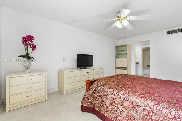 3401 N Country Club Dr 819, Aventura, FL 33180