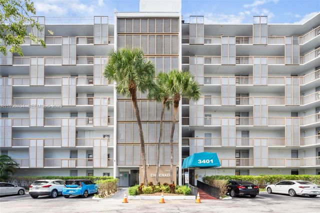 3401 N Country Club Dr 819, Aventura, FL 33180