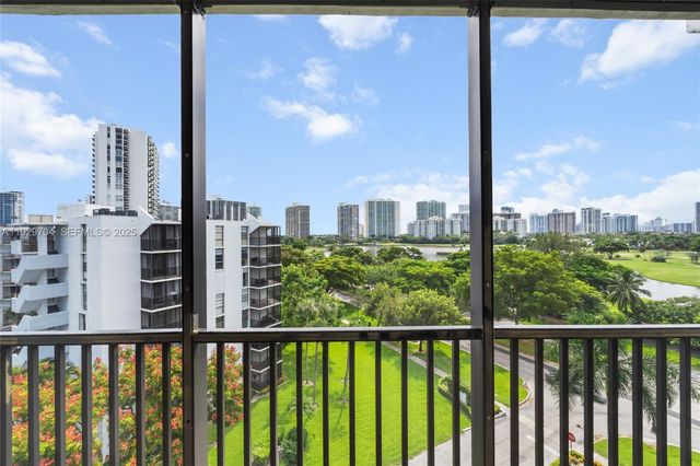 3401 N Country Club Dr 819, Aventura, FL 33180