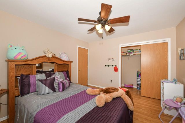 16107 W Heritage LANE, New Berlin, WI 53151