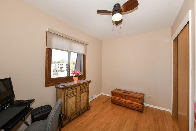 16107 W Heritage LANE, New Berlin, WI 53151