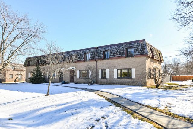 16107 W Heritage LANE, New Berlin, WI 53151
