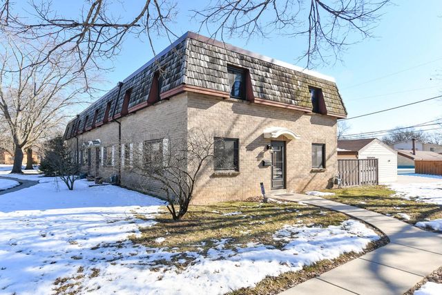 16107 W Heritage LANE, New Berlin, WI 53151