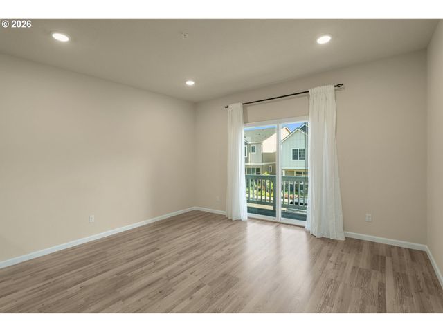 15566 Nw BRUGGER Rd, Portland, OR 97229