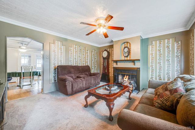 218 11th Street, West Babylon, NY 11704