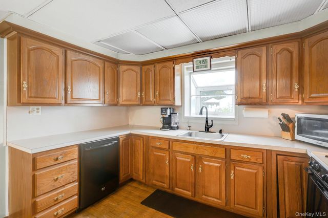 218 11th Street, West Babylon, NY 11704