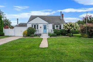 218 11th Street, West Babylon, NY 11704