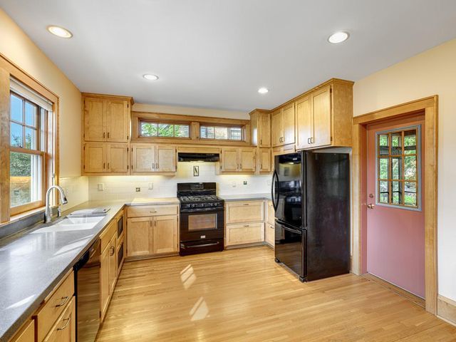 2108 Niles Avenue, Saint Paul, MN 55116