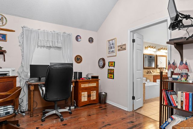 1275 FOX GLEN RD, New Braunfels, TX 78130
