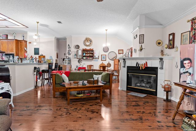 1275 FOX GLEN RD, New Braunfels, TX 78130