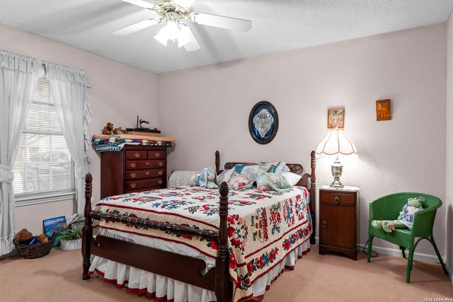 1275 FOX GLEN RD, New Braunfels, TX 78130