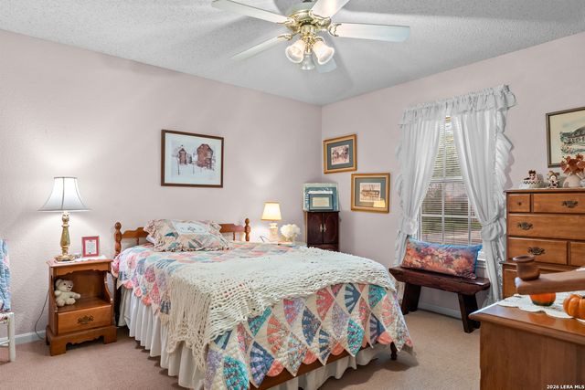 1275 FOX GLEN RD, New Braunfels, TX 78130