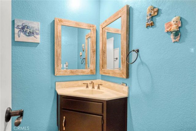 10215 Variel Avenue 7, Chatsworth, CA 91311