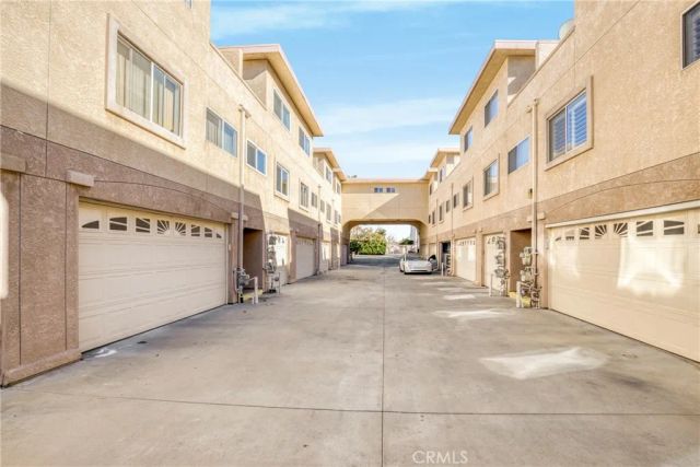 10215 Variel Avenue 7, Chatsworth, CA 91311