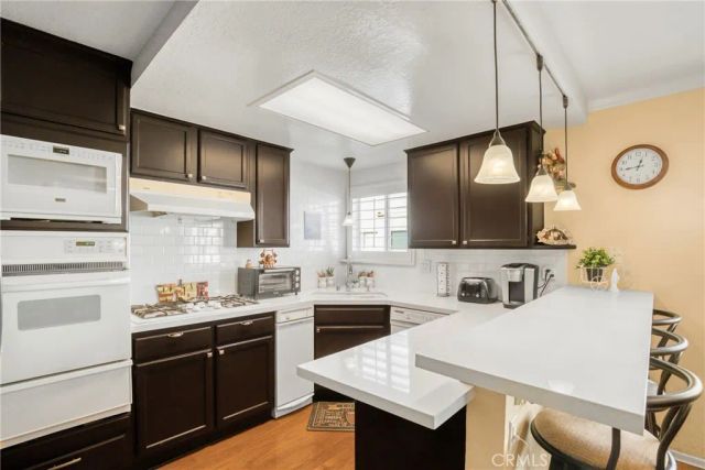 10215 Variel Avenue 7, Chatsworth, CA 91311