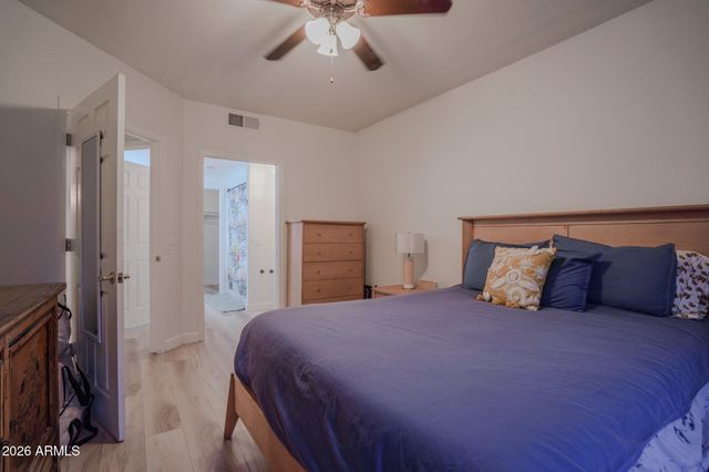 10410 N CAVE CREEK Road 1111, Phoenix, AZ 85020
