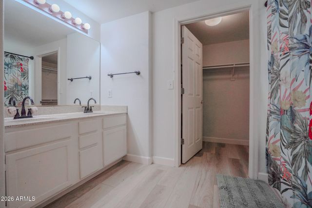 10410 N CAVE CREEK Road 1111, Phoenix, AZ 85020