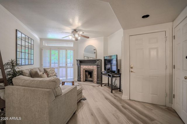 10410 N CAVE CREEK Road 1111, Phoenix, AZ 85020