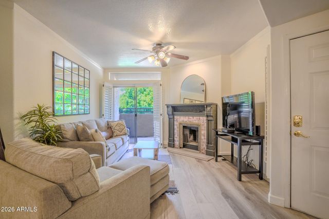 10410 N CAVE CREEK Road 1111, Phoenix, AZ 85020