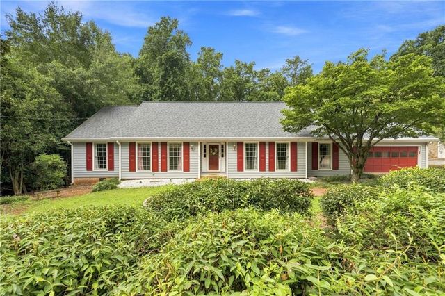 1599 Rangewood Drive SW, Lilburn, GA 30047
