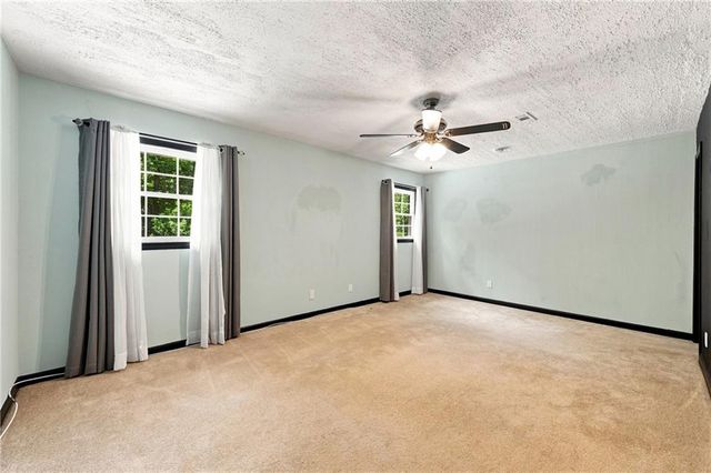 1599 Rangewood Drive SW, Lilburn, GA 30047