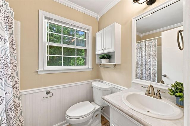 1599 Rangewood Drive SW, Lilburn, GA 30047