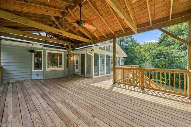 1599 Rangewood Drive SW, Lilburn, GA 30047