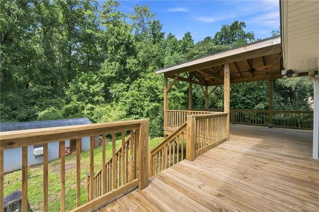 1599 Rangewood Drive SW, Lilburn, GA 30047