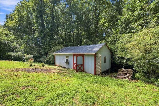 1599 Rangewood Drive SW, Lilburn, GA 30047