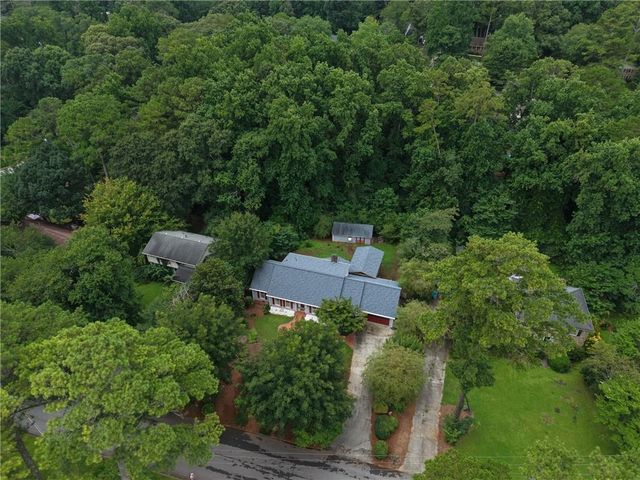 1599 Rangewood Drive SW, Lilburn, GA 30047