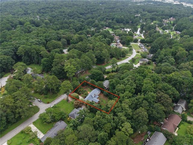 1599 Rangewood Drive SW, Lilburn, GA 30047