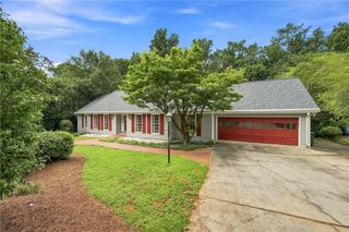 1599 Rangewood Drive SW, Lilburn, GA 30047
