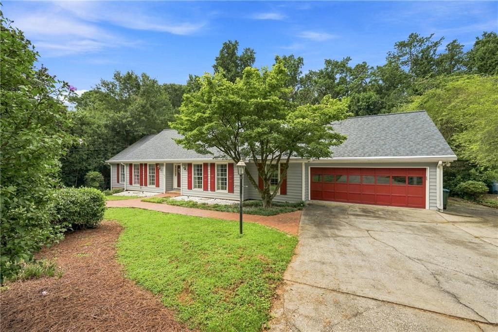 1599 Rangewood Drive SW, Lilburn, GA 30047