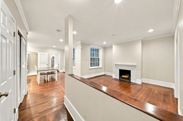 61 W Cedar St 1, Boston, MA 02114