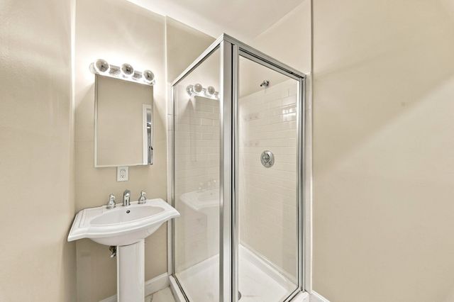 61 W Cedar St 1, Boston, MA 02114