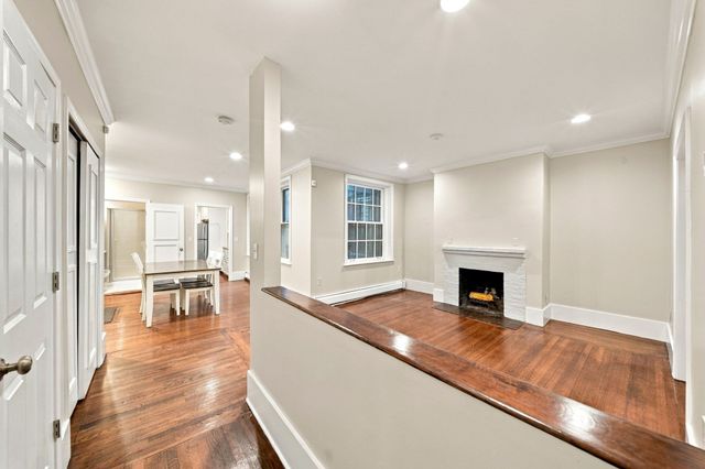 61 W Cedar St 1, Boston, MA 02114
