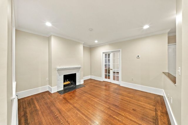 61 W Cedar St 1, Boston, MA 02114