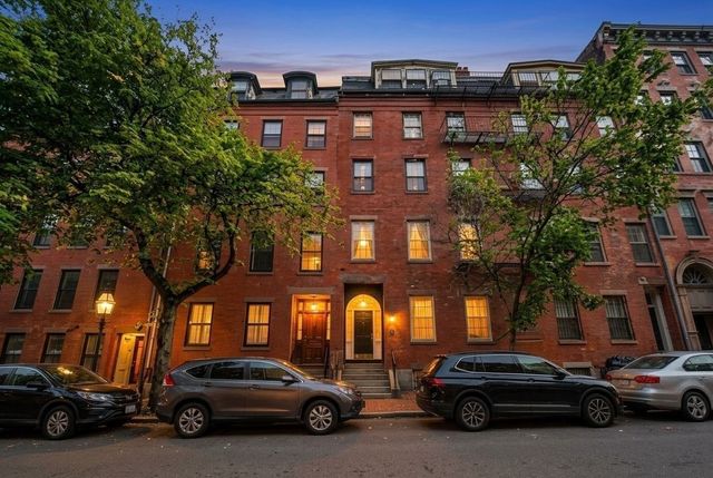 61 W Cedar St 1, Boston, MA 02114