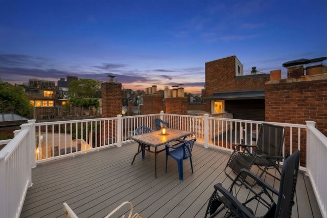 61 W Cedar St 1, Boston, MA 02114