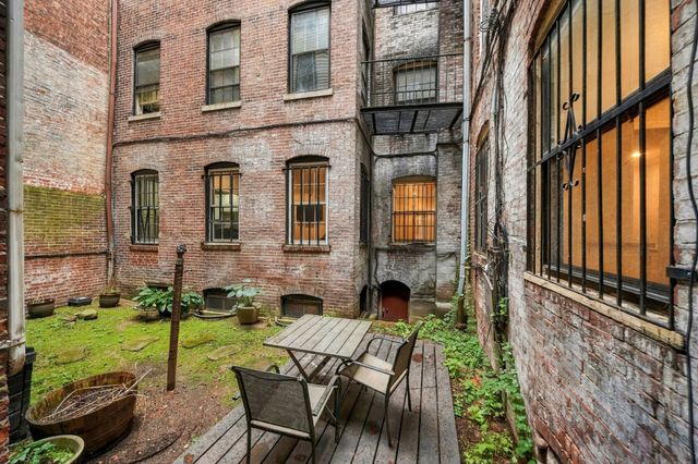 61 W Cedar St 1, Boston, MA 02114
