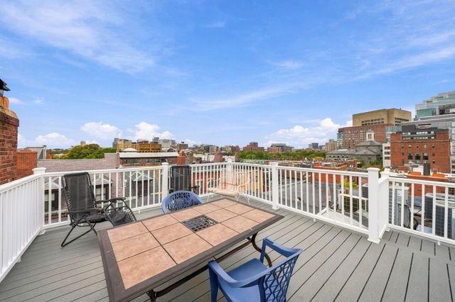 61 W Cedar St 1, Boston, MA 02114