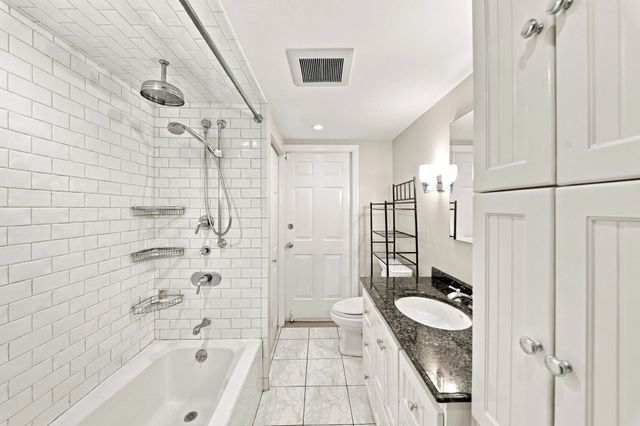 61 W Cedar St 1, Boston, MA 02114