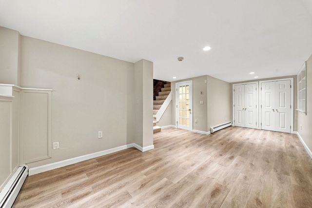 61 W Cedar St 1, Boston, MA 02114