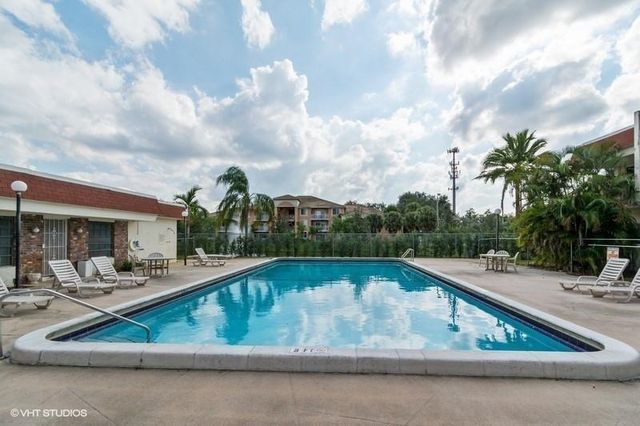 4165 SW 67TH Avenue 104B, Davie, FL 33314