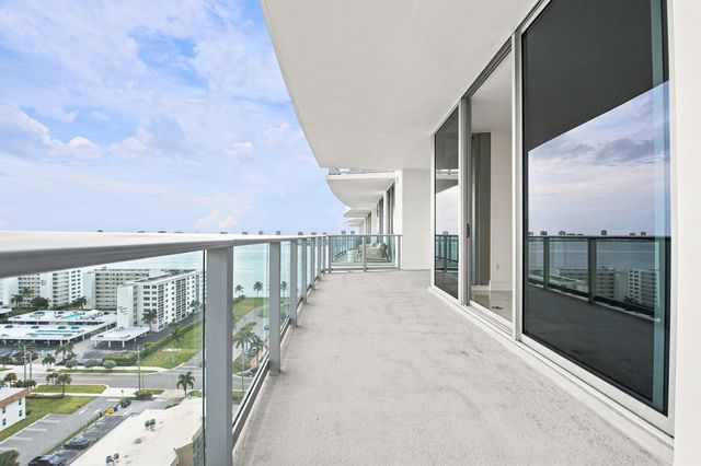 220 Lake Shore Drive 1517, Lake Park, FL 33403