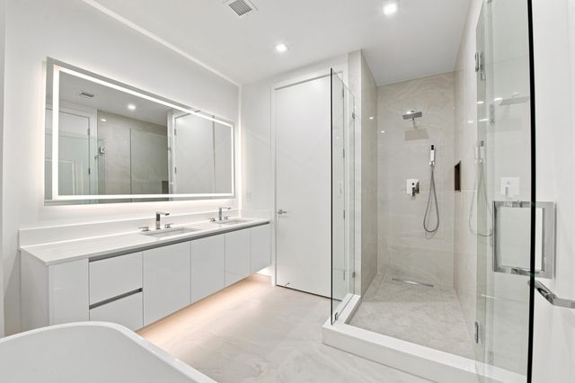 220 Lake Shore Drive 1517, Lake Park, FL 33403