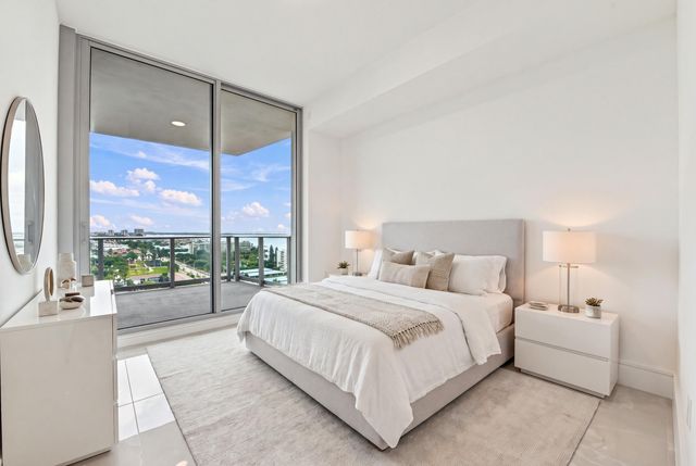 220 Lake Shore Drive 1517, Lake Park, FL 33403