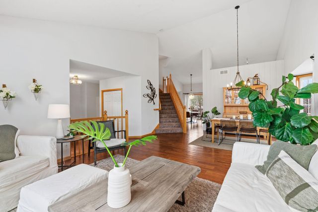 4574 Hummingbird Trail NE, Prior Lake, MN 55372