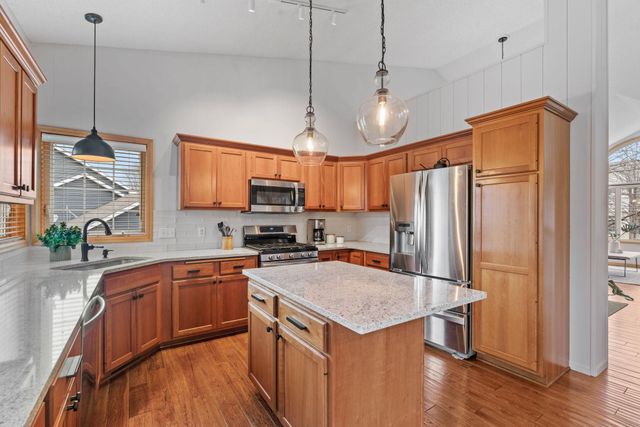 4574 Hummingbird Trail NE, Prior Lake, MN 55372