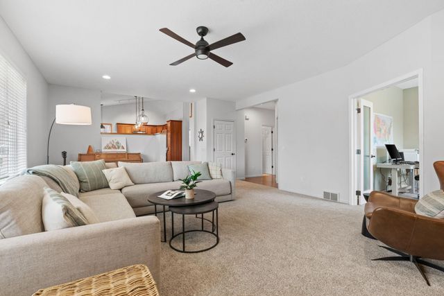 4574 Hummingbird Trail NE, Prior Lake, MN 55372